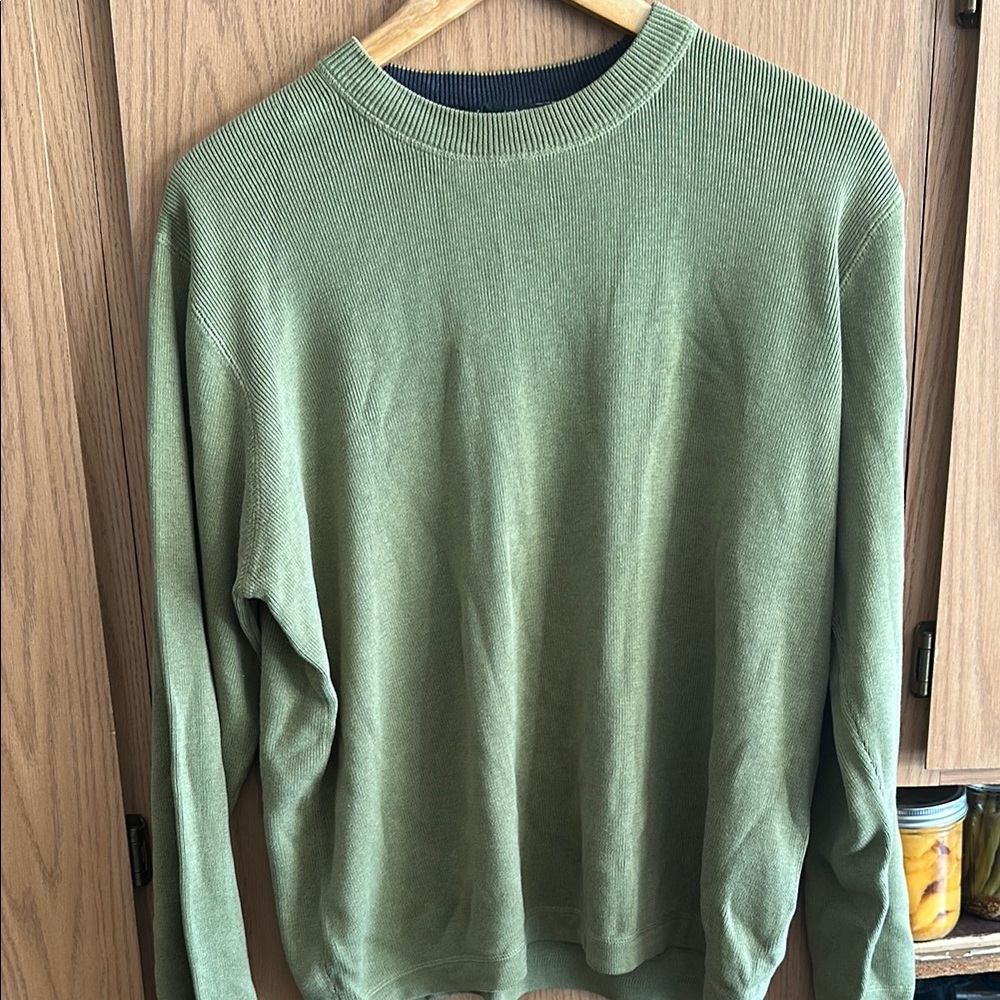Royal Robbin’s Women’s Green Sweater